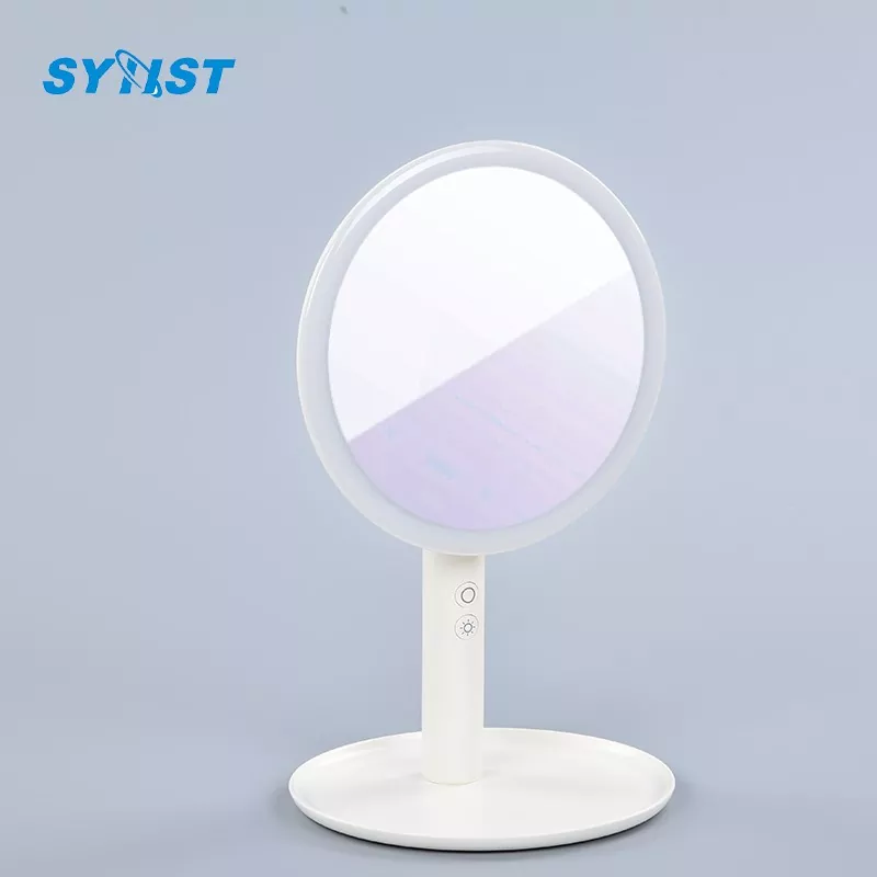 Mi a különbség a LED sminktükör és a hagyományos, asztali lámpás öltözőtükör között?